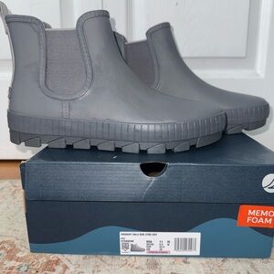 Sperry Women's Gray Winter & Rain Boots